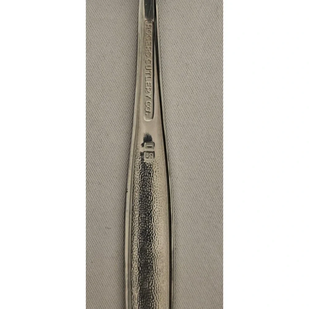 Rogers Cutlery Co SPRING GARDEN Sugar Shell Spoon 5 7/8